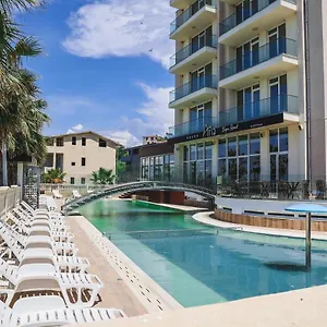 Aria 4*, Golem (Tirana) Albanie
